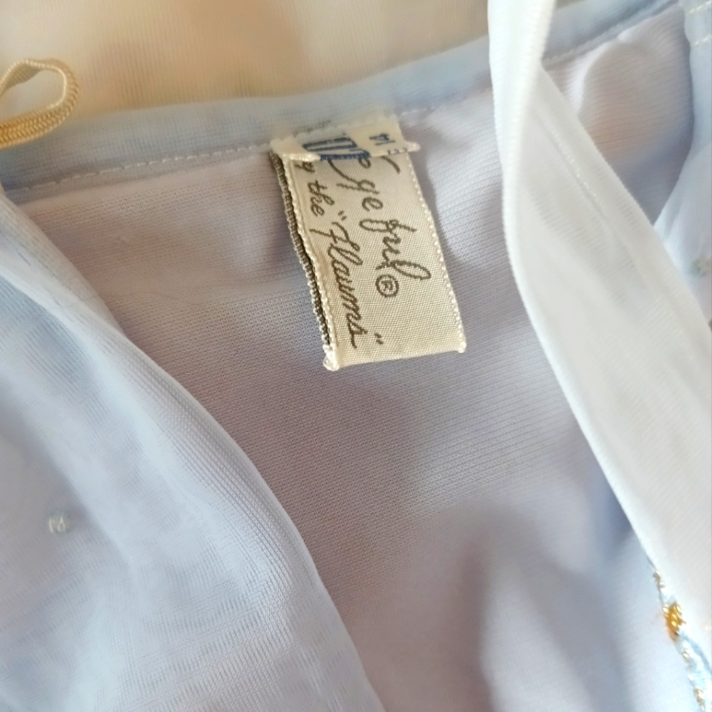 RARE, VINTAGE "EYEFUL BY THE FLAUMS" BLUE NYLON CHIFFON TOP! LIKE NEW! - Picture 12 of 17